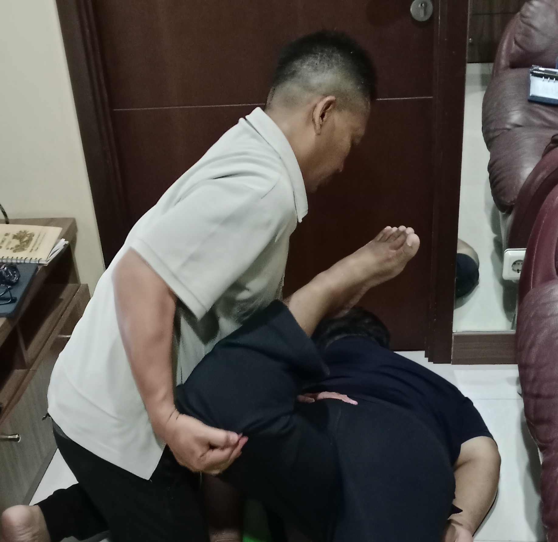 Praktik Terapi Pak Gatot